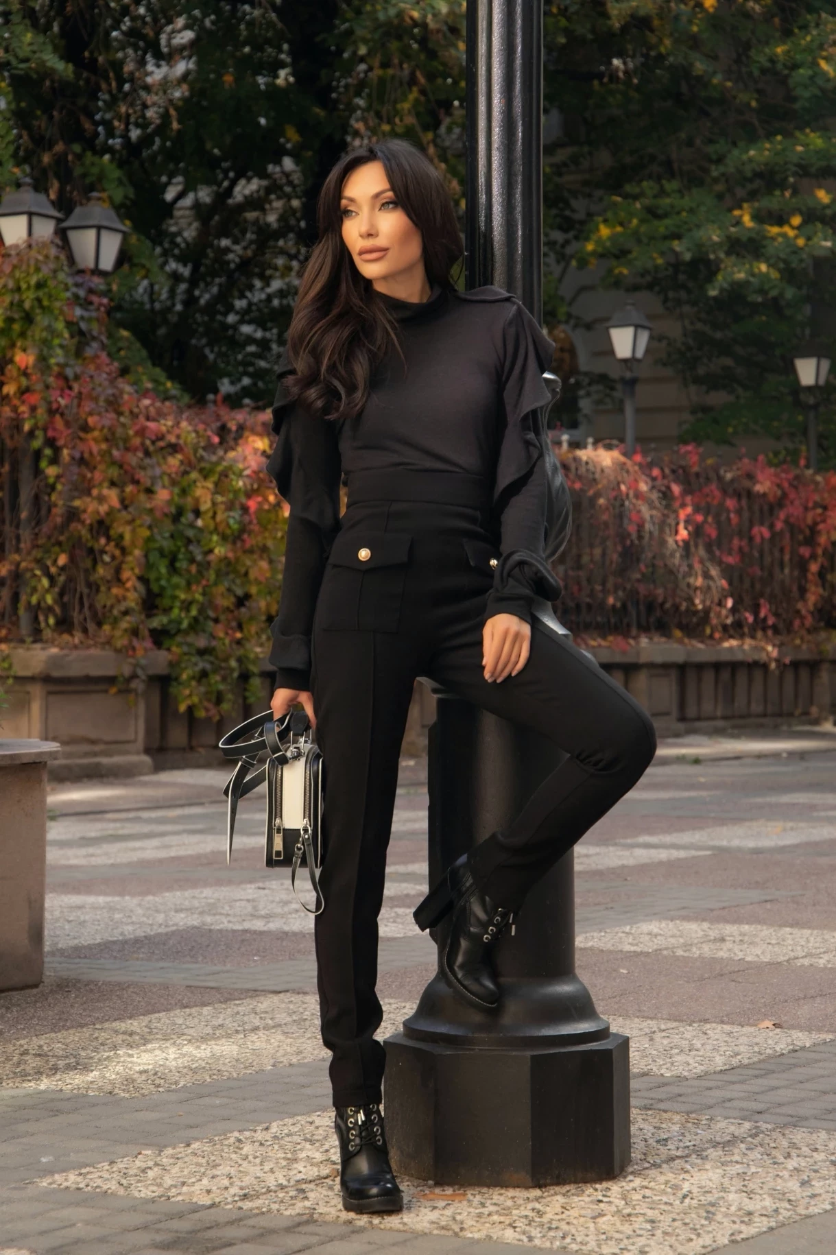 Thumbnail 3 of Черен панталон "IDOLE"