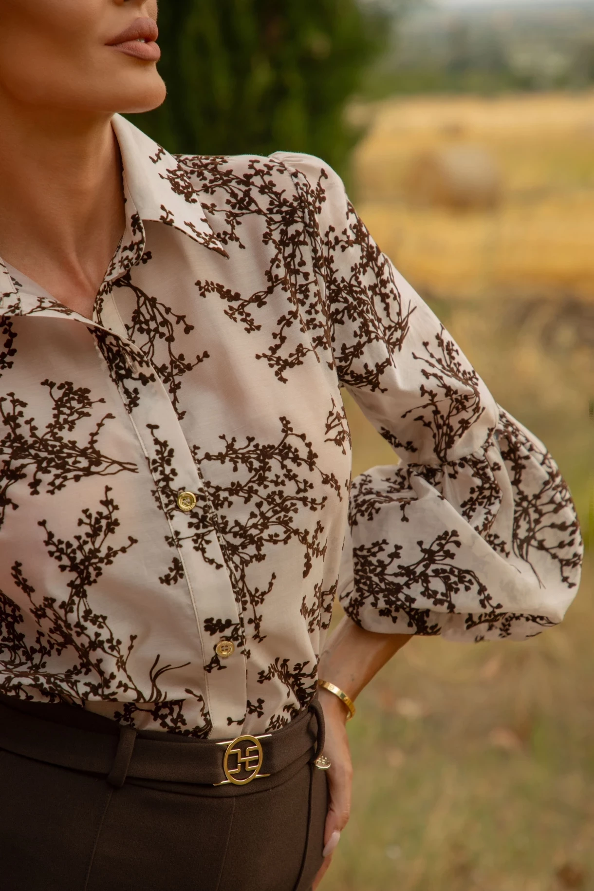 Thumbnail 2 of Риза "SEGRETA"