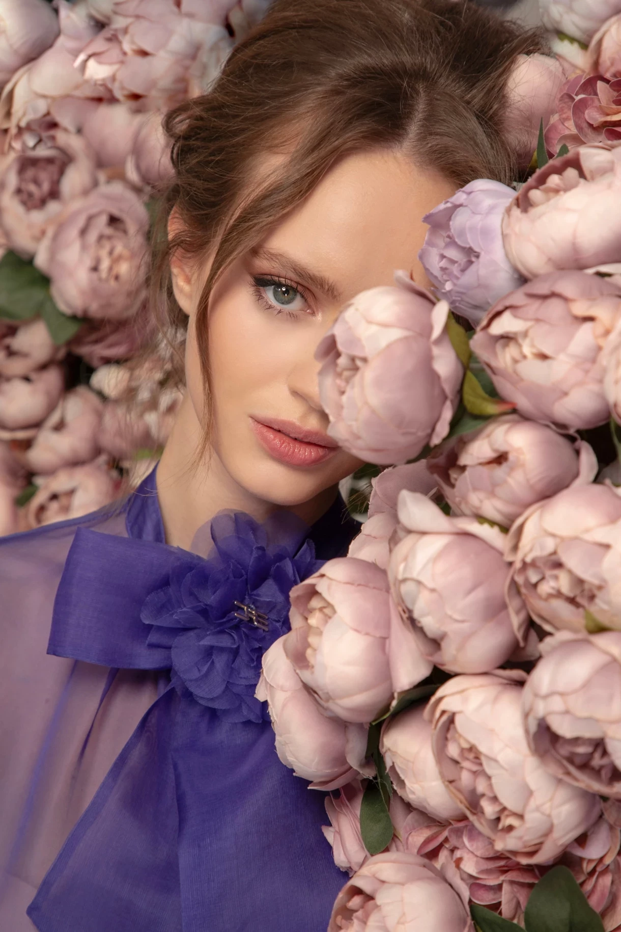 Thumbnail 4 of Риза от органза "CHARLOTTE"