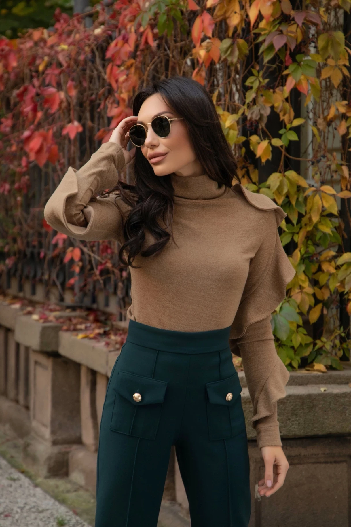 Thumbnail 2 of Тъмнозелен панталон "IDOLE"