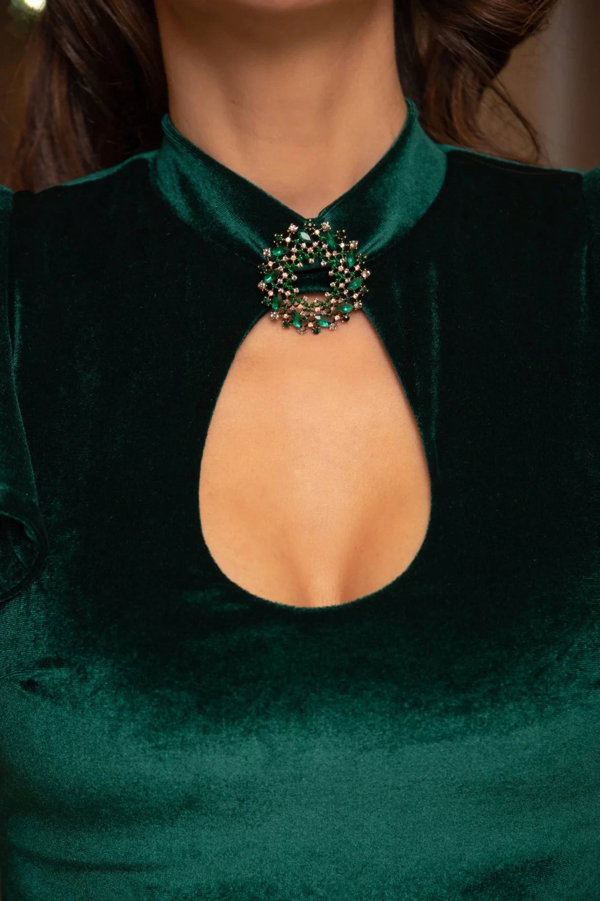 Thumbnail 2 of Рокля с къдри "MAJESTY"