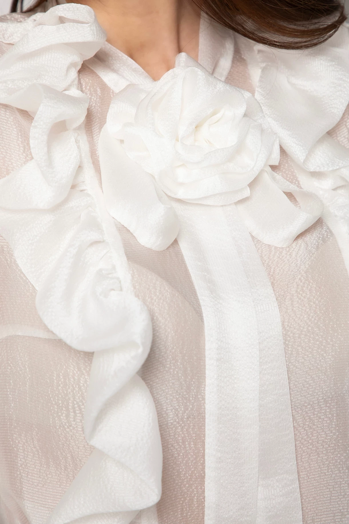 Thumbnail 6 of Риза от естествена коприна с ръчно изработено цвете "SILK SEDUCTION"