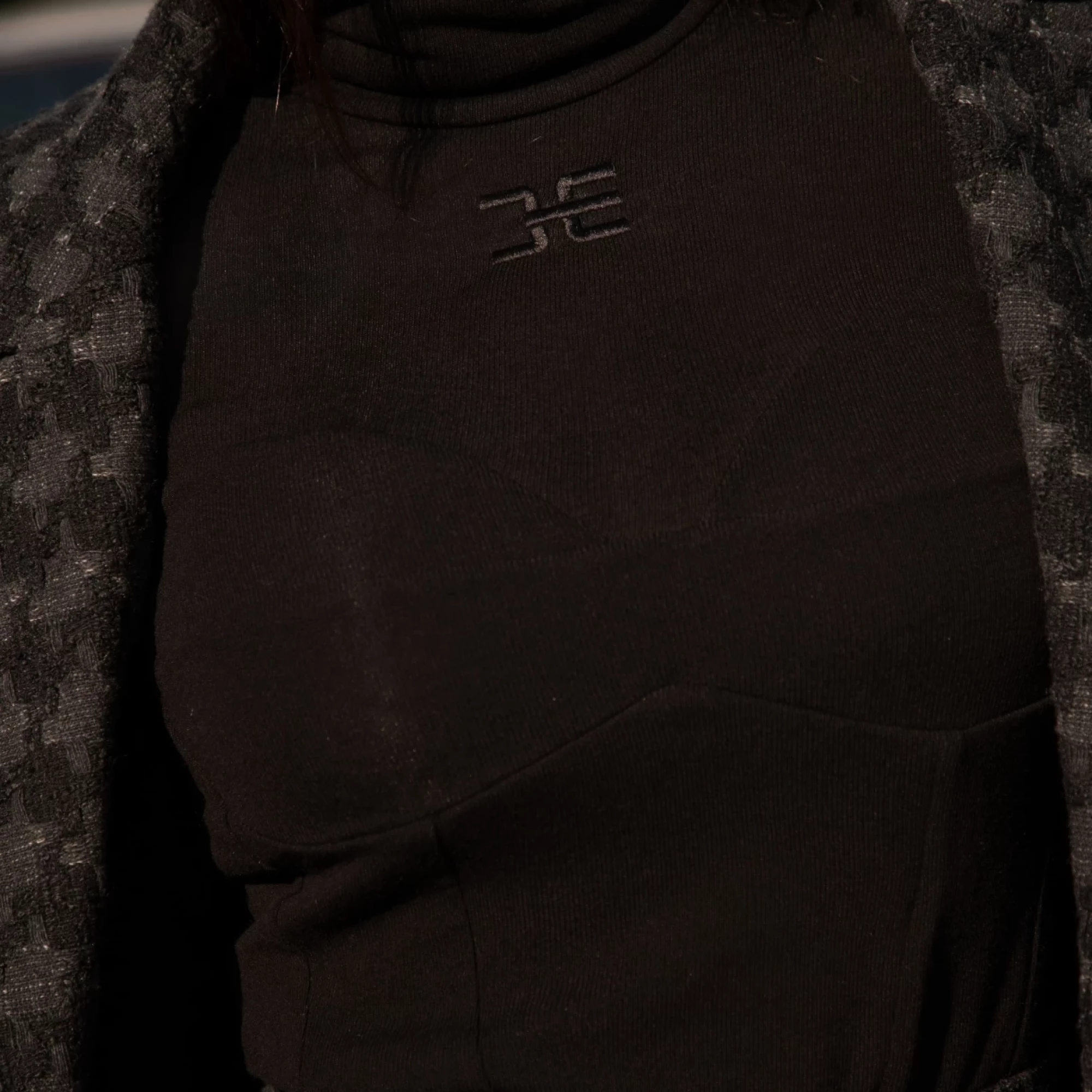 Thumbnail 5 of Поло в черно "ICON"