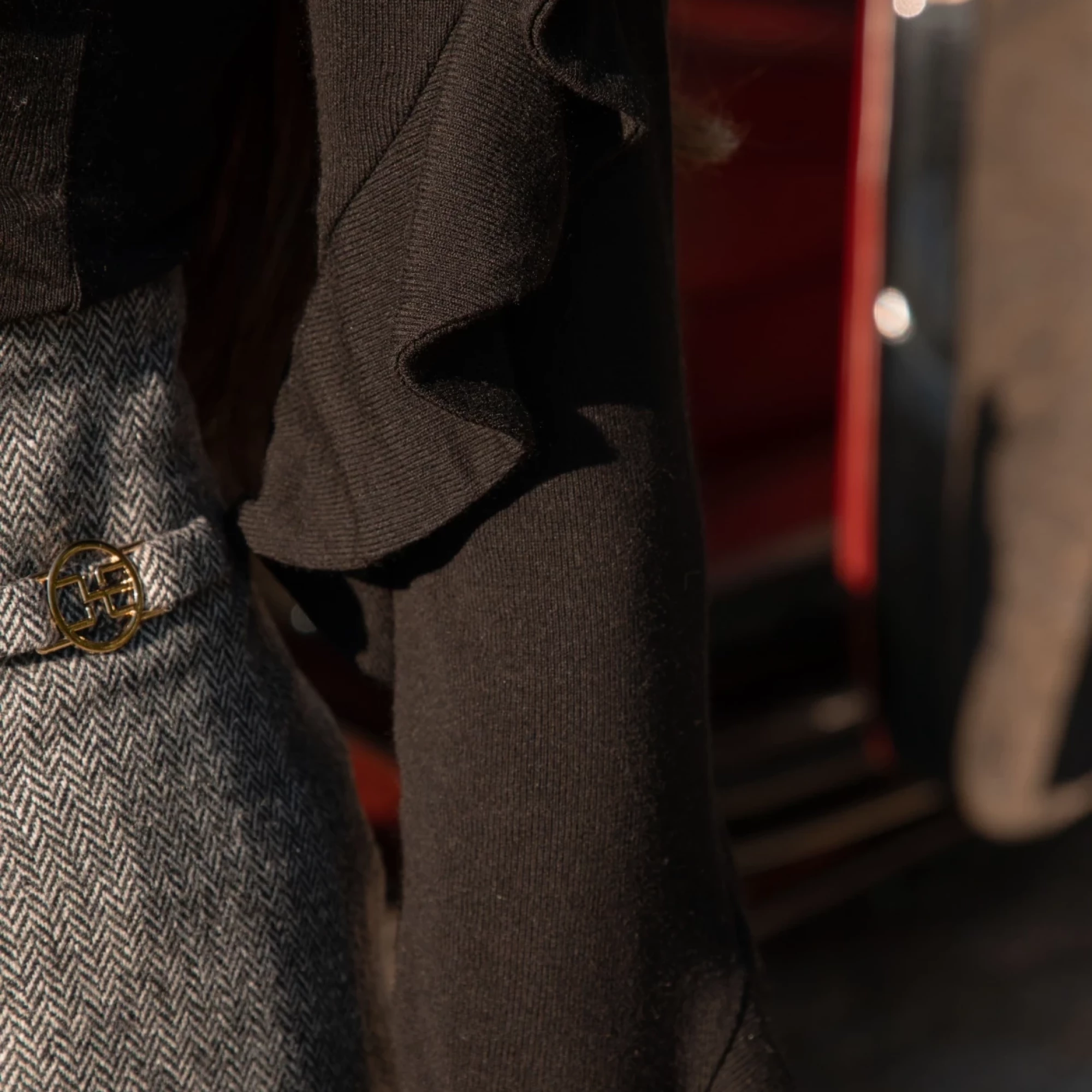 Thumbnail 3 of Поло в черно "BELLE"