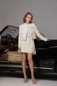 Thumbnail 3 of Сако от букле с ръчно изработена брошка "MADAME COCO"