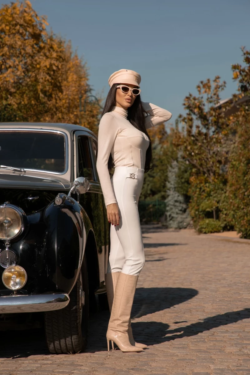 Thumbnail 5 of Поло в екрю "ICON"