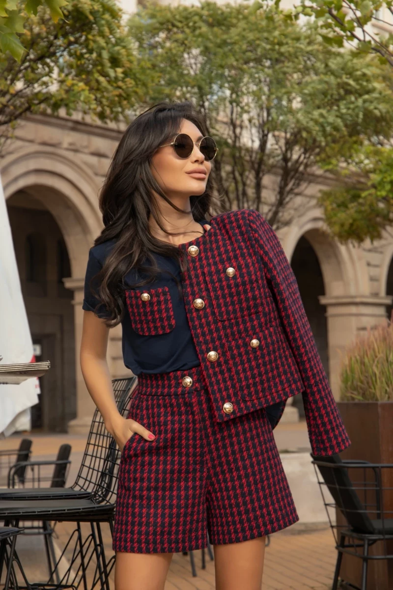 Thumbnail 1 of Къси панталонки от букле "RED COCO"