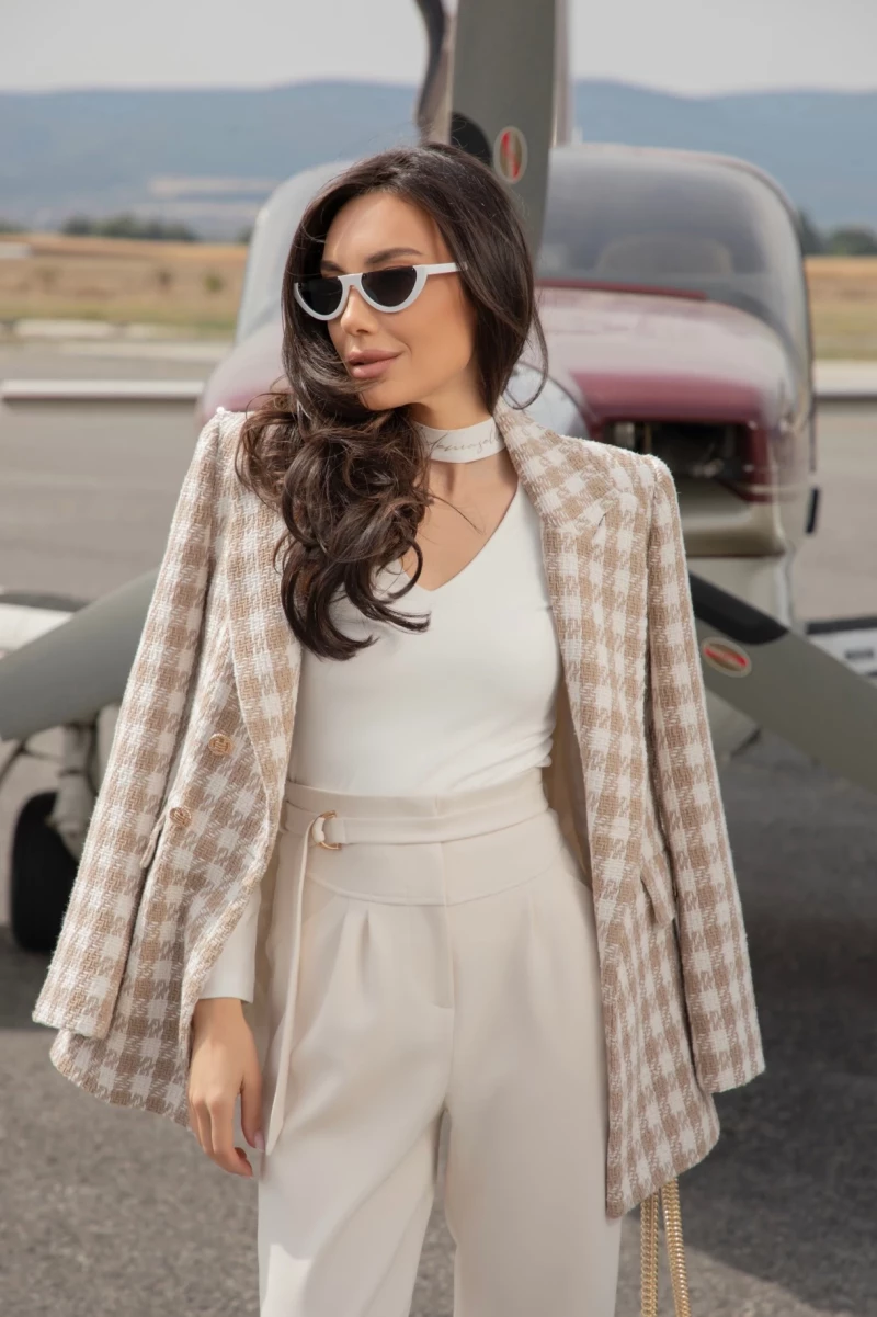 Thumbnail 5 of Бял панталон "ALLURE"