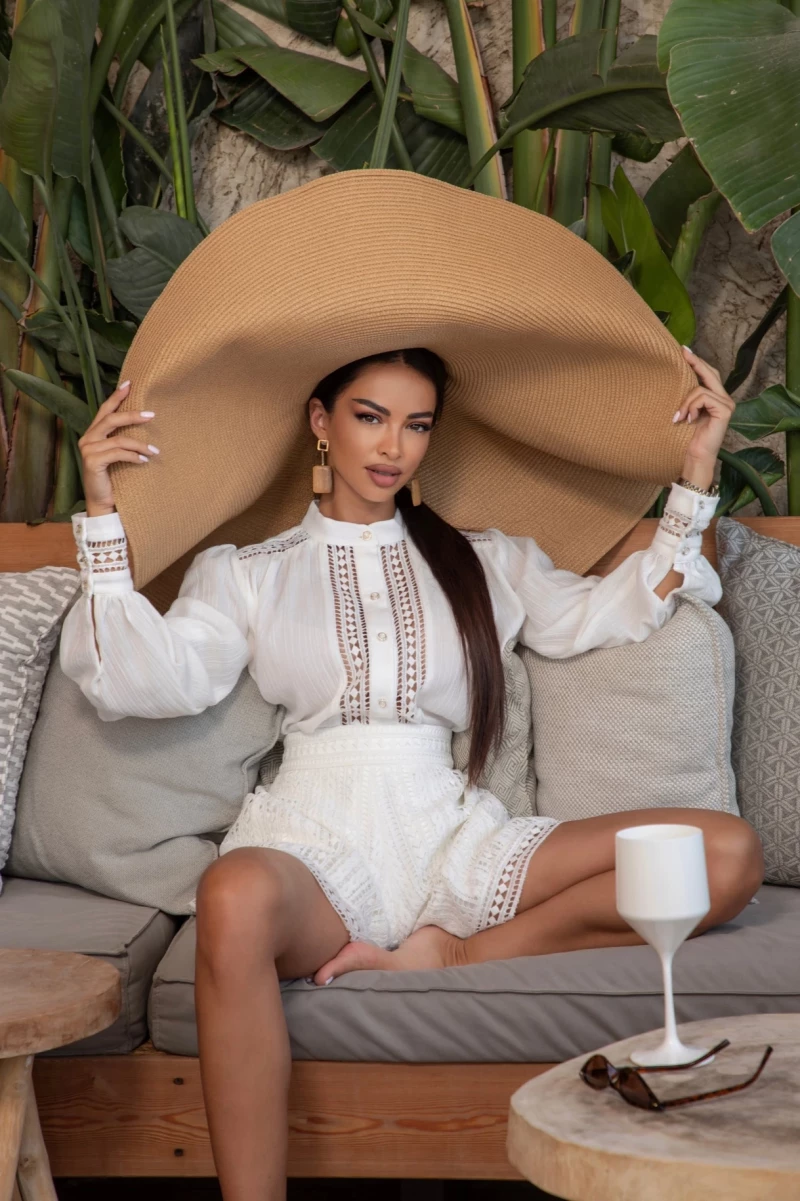 Thumbnail 1 of Риза "WHITE BOHÈME"