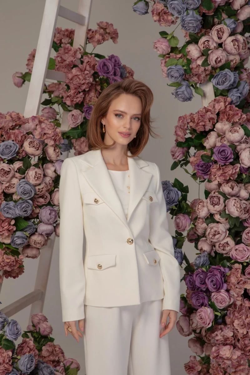 Thumbnail 4 of Бяло сако с колан "JASMIN d’or"