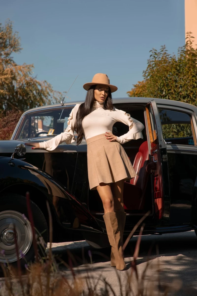 Thumbnail 1 of Поло в екрю "BELLE"