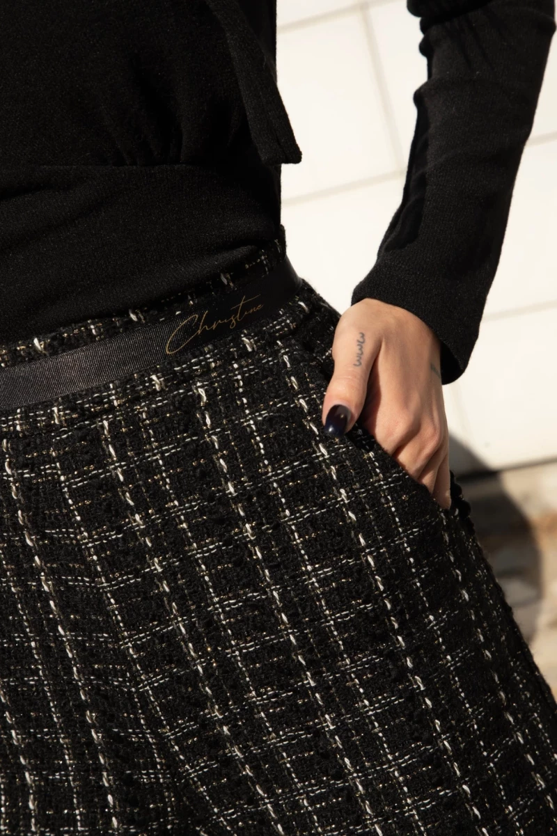 Thumbnail 7 of Къси панталонки от букле "EXQUISITE"