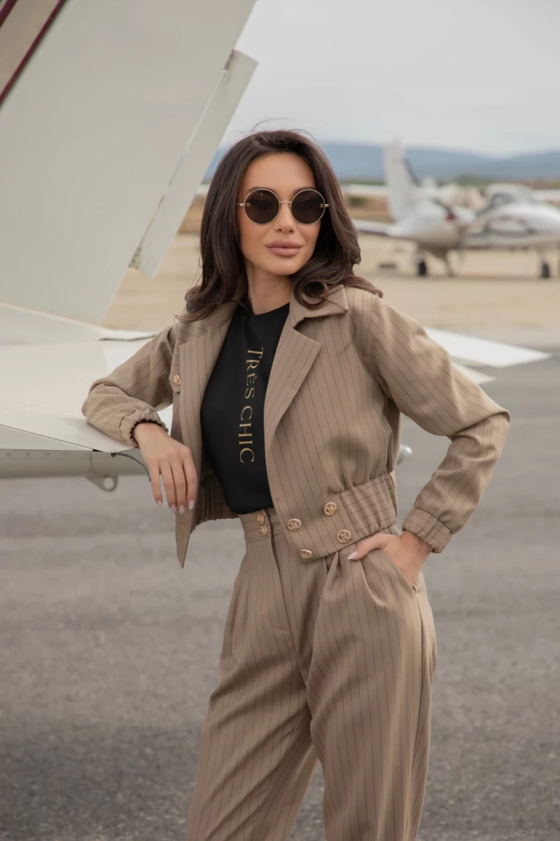 Thumbnail 1 of Яке "MODA"