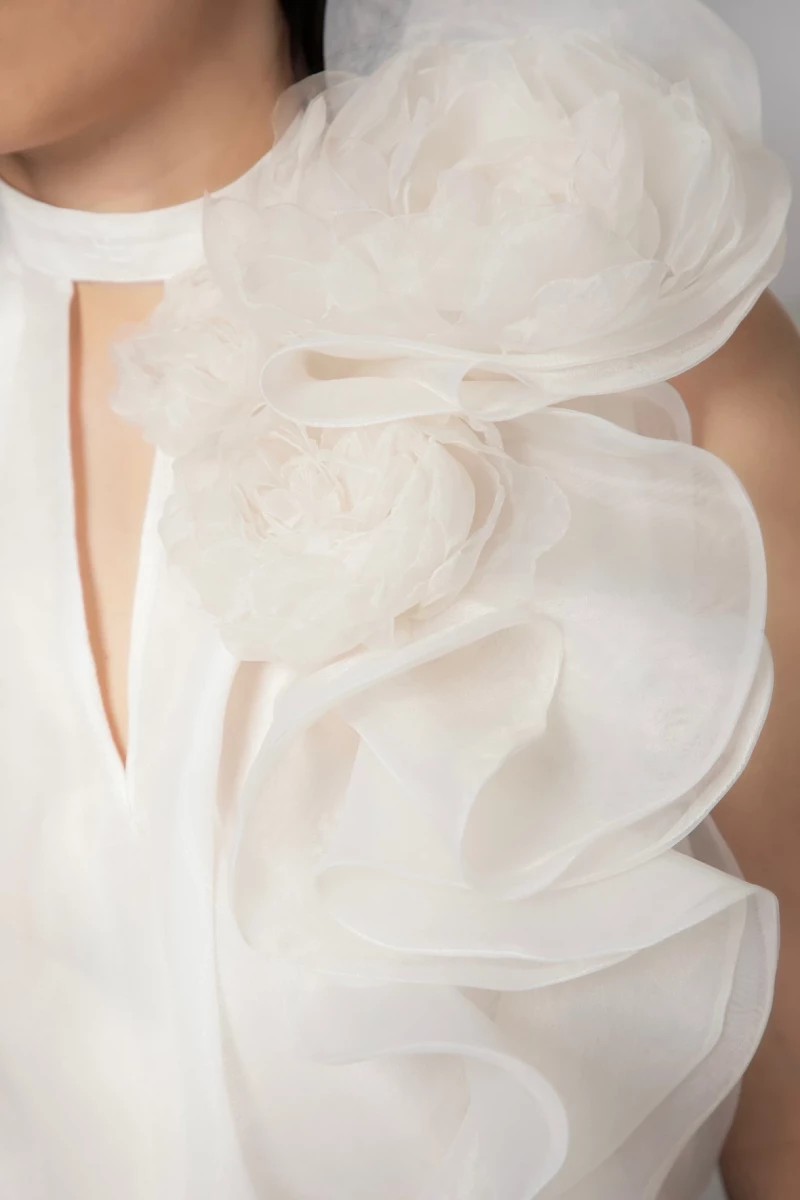 Thumbnail 2 of Топ с ръчно изработени цветя "PEONY COUTURE"