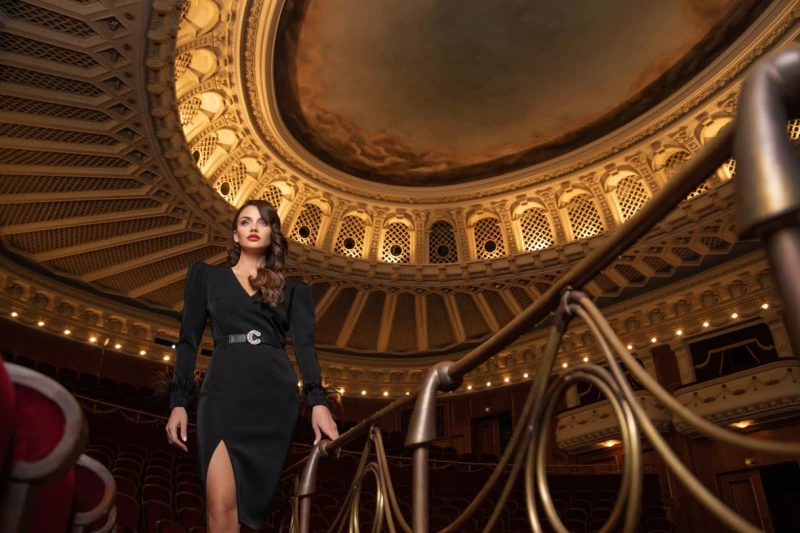 Thumbnail 2 of Рокля "THE QUEEN"