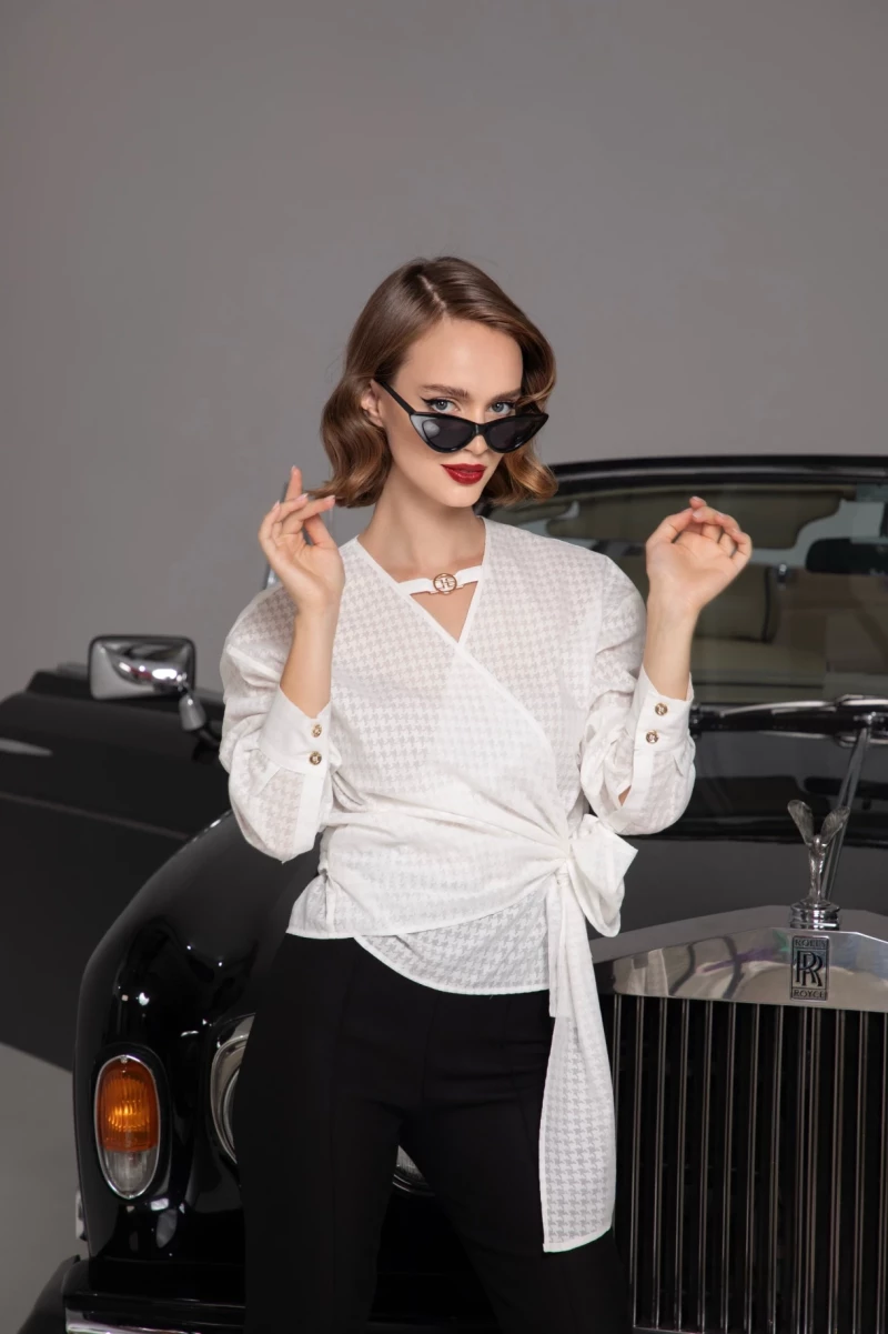 Thumbnail 1 of Риза "CLÉMENCE"