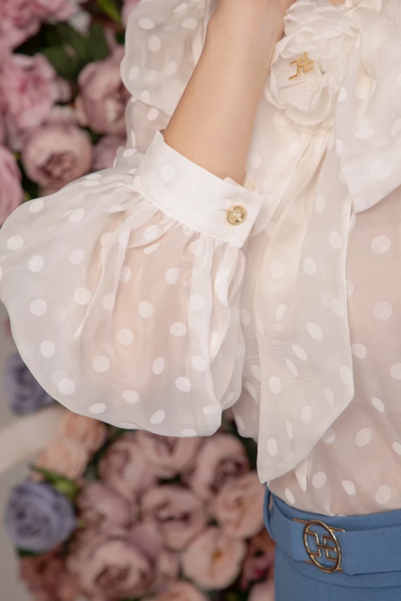 Thumbnail 2 of Риза от естествена коприна "IRIS"