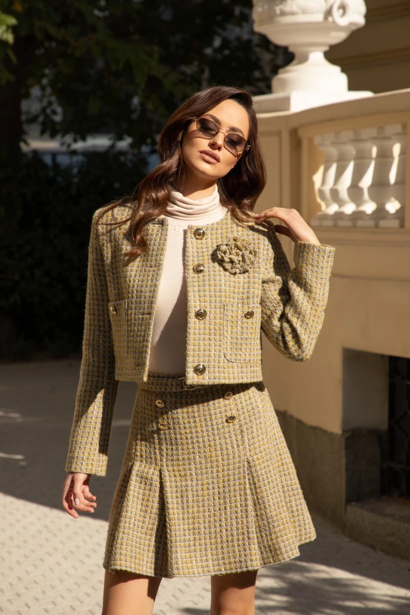 Thumbnail 2 of Сако от букле "VERSAILLES"