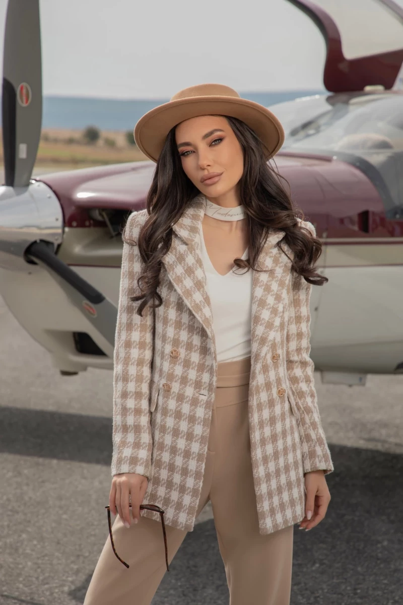 Thumbnail 1 of Бежов панталон "ALLURE"