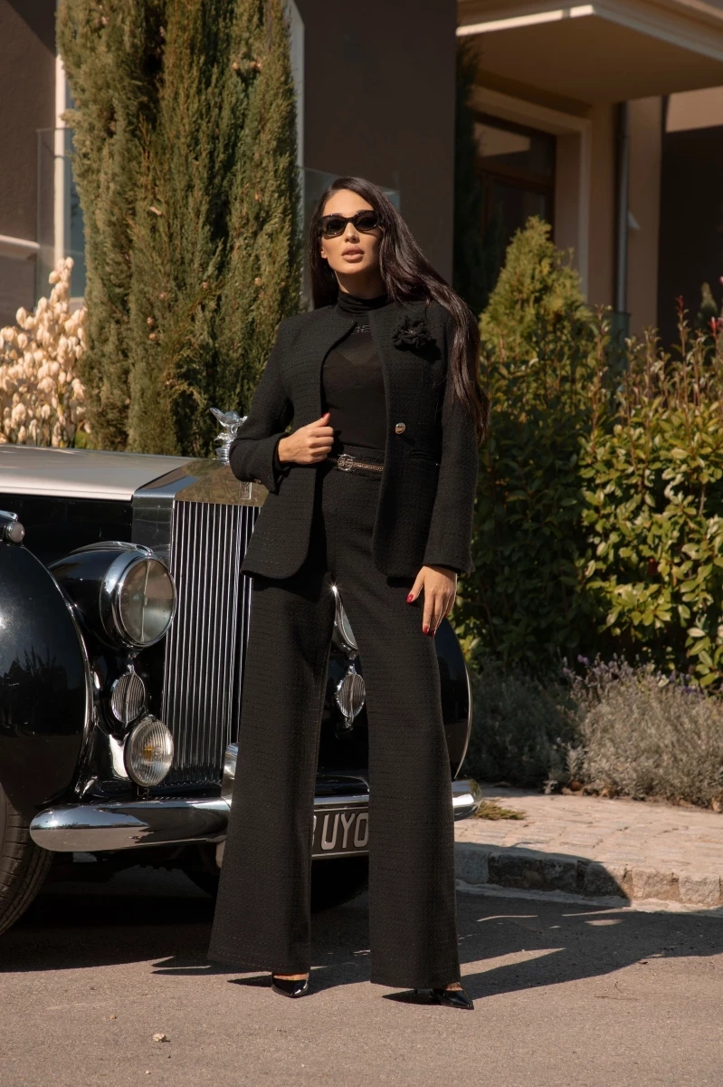 Thumbnail 2 of Сако от букле "ALLURE"