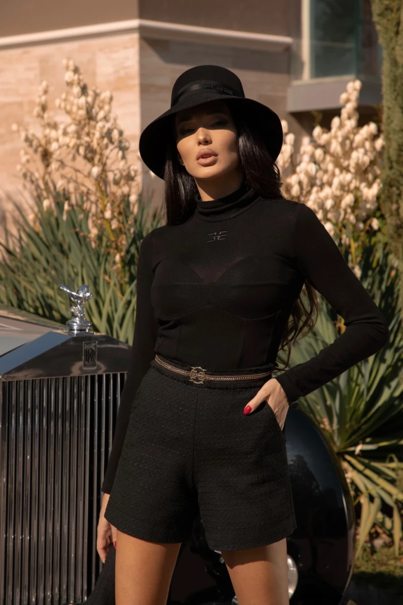 Thumbnail 2 of Къси панталонки от букле "ALLURE"