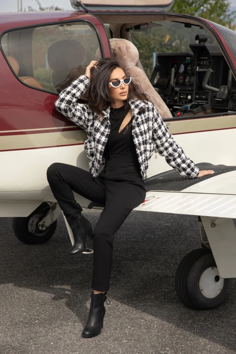 Thumbnail 1 of Черен панталон "ALLURE"