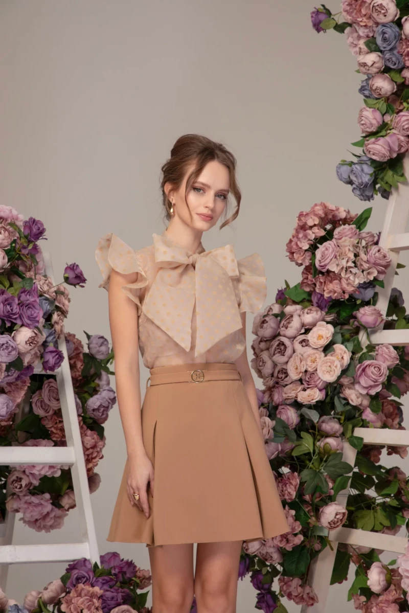 Thumbnail 1 of Топ от органза "LILOU"