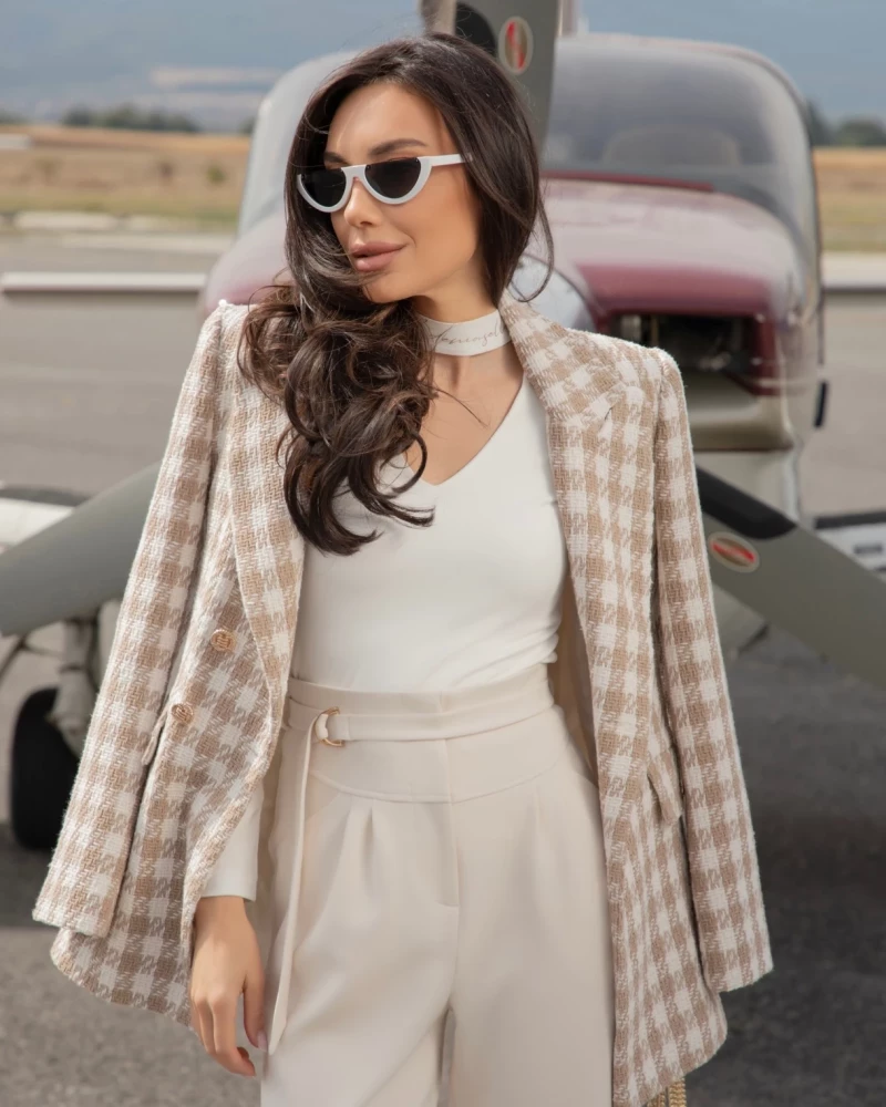 Thumbnail 5 of Бял панталон "ALLURE"