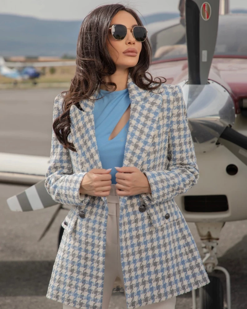 Thumbnail 3 of Сако от букле "MONTAGNE"