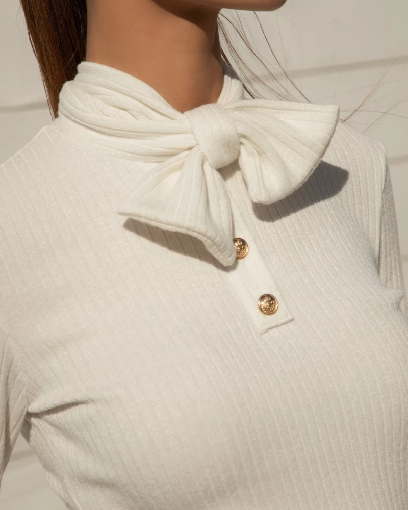 Thumbnail 3 of Бял пуловер "LOVELY"