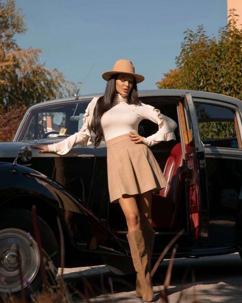 Thumbnail 8 of Поло в екрю "BELLE"