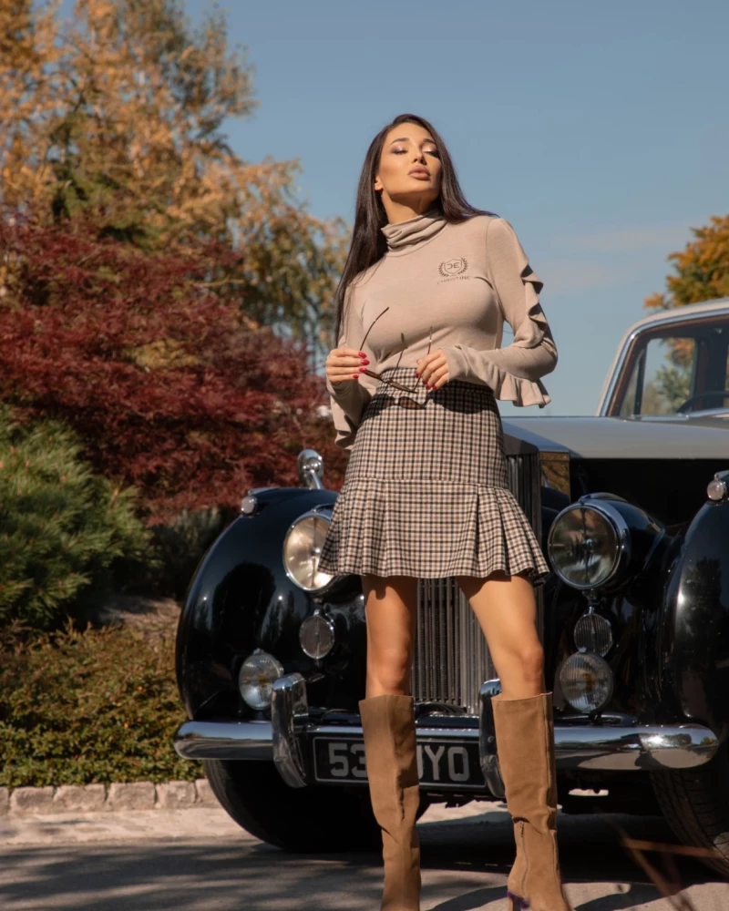 Thumbnail 4 of Поло в светлобежово "BELLE"