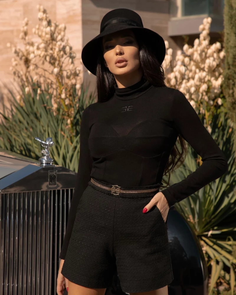 Thumbnail 2 of Къси панталонки от букле "ALLURE"