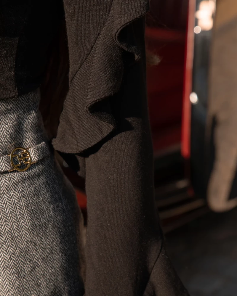 Thumbnail 3 of Поло в черно "BELLE"