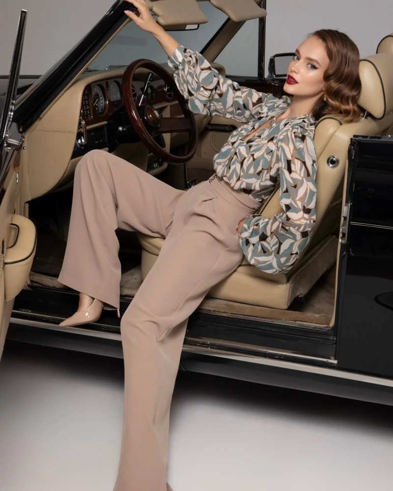 Thumbnail 3 of Риза "AVELINE"